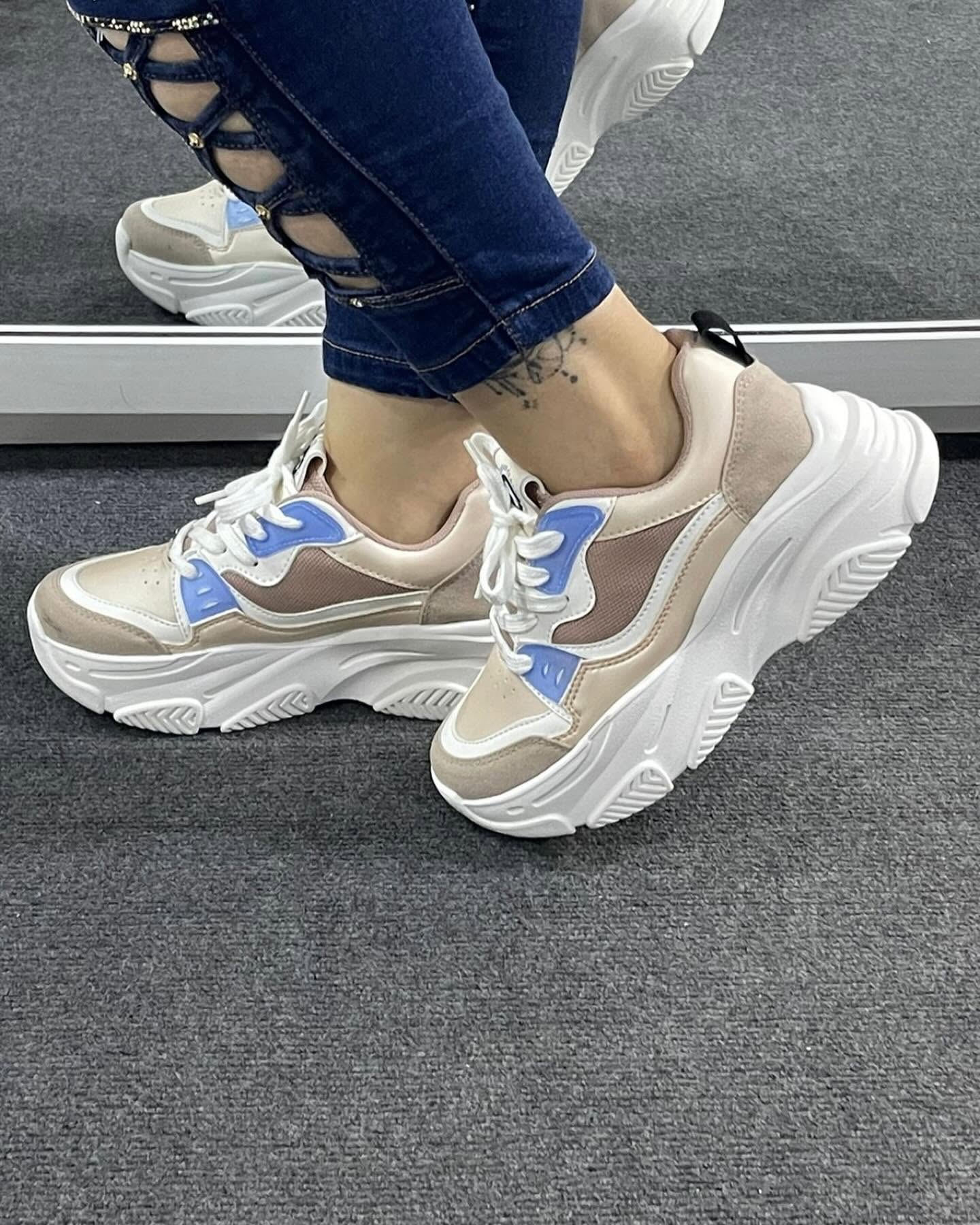 Sneaker 01, calzado de Estilos por Madrid