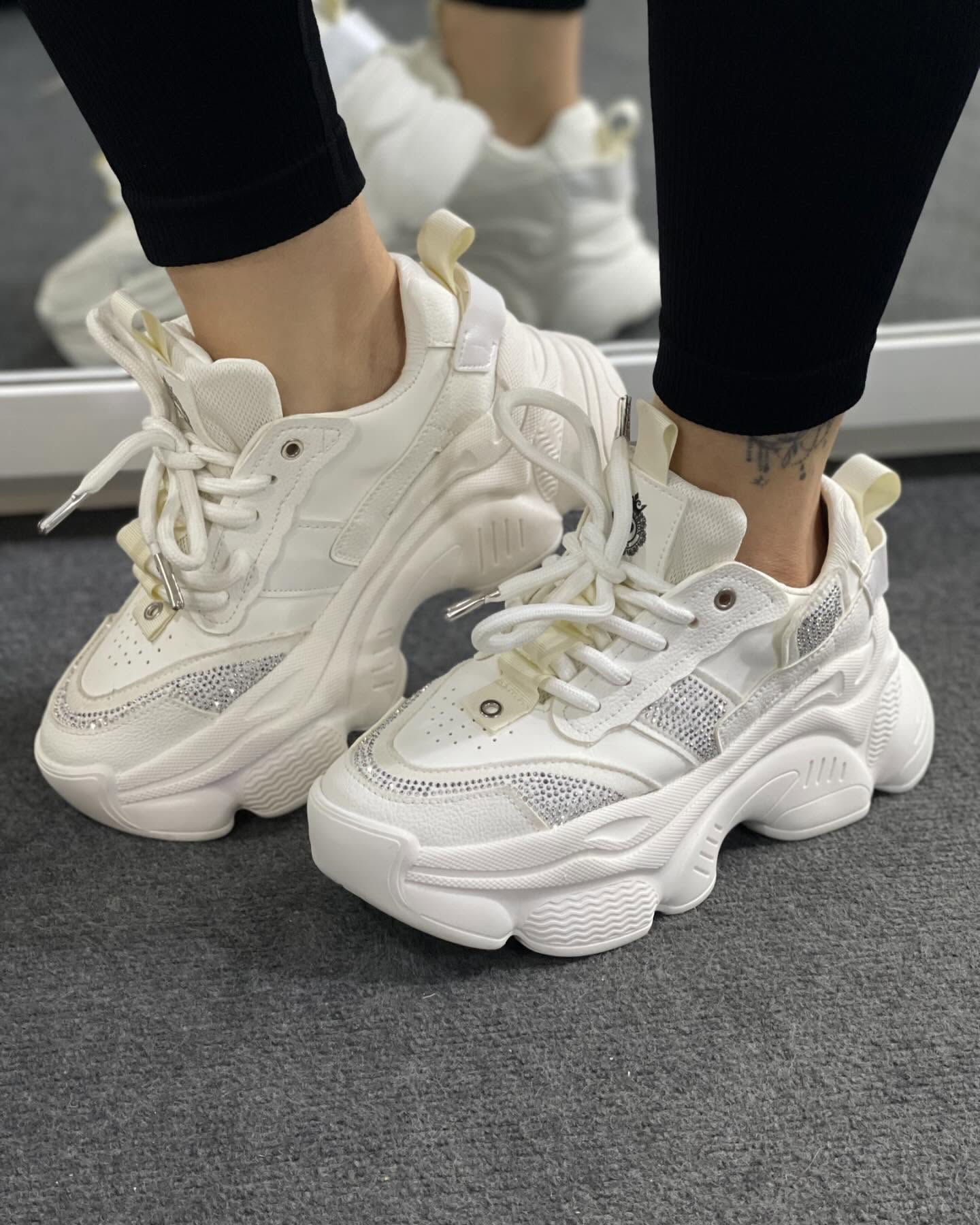 Sneaker 06, calzado de Estilos por Madrid